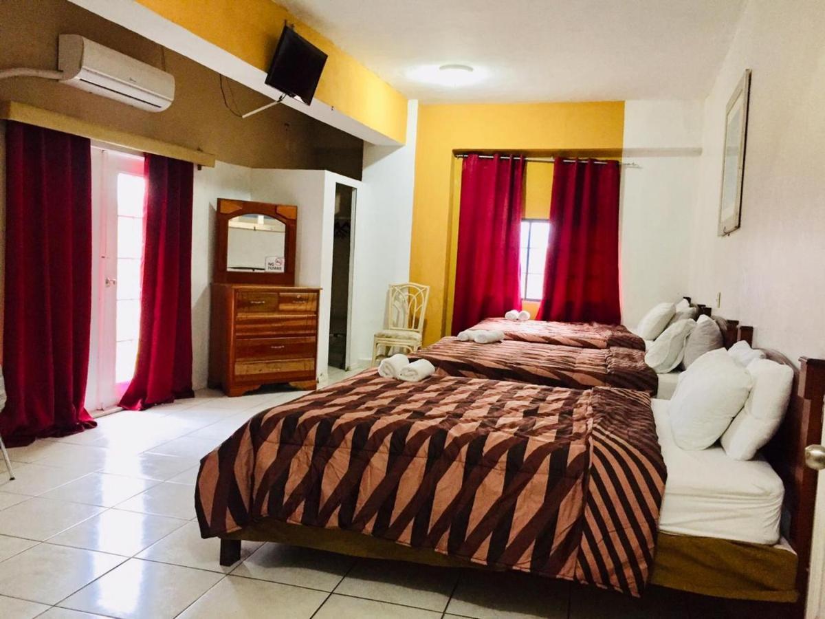 Hotel Art Deco Beach La Ceiba Extérieur photo
