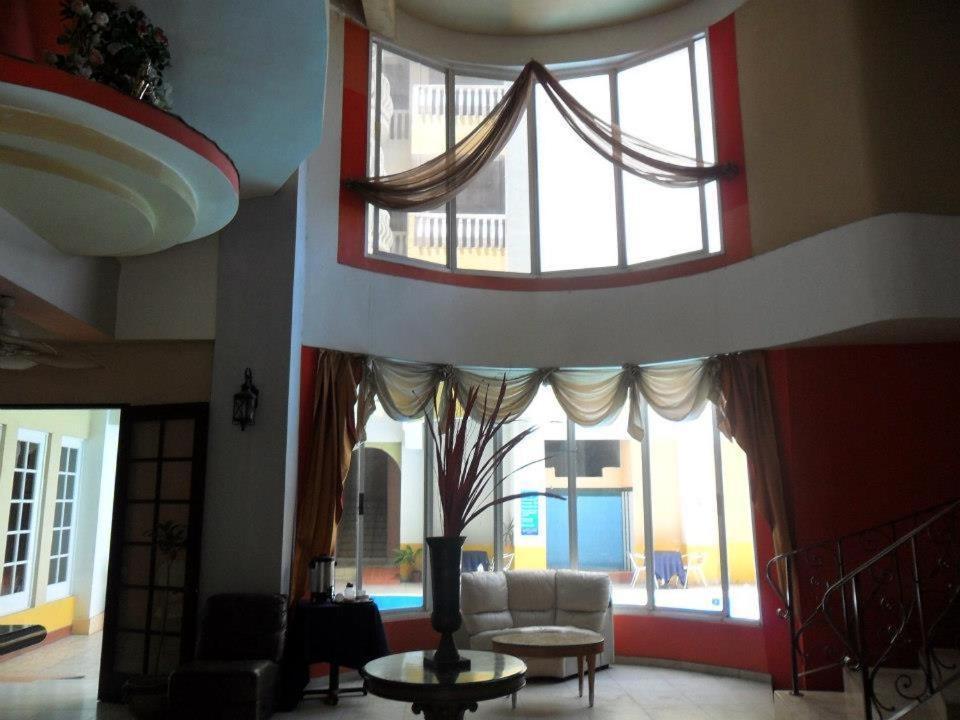 Hotel Art Deco Beach La Ceiba Extérieur photo