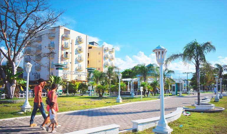 Hotel Art Deco Beach La Ceiba Extérieur photo